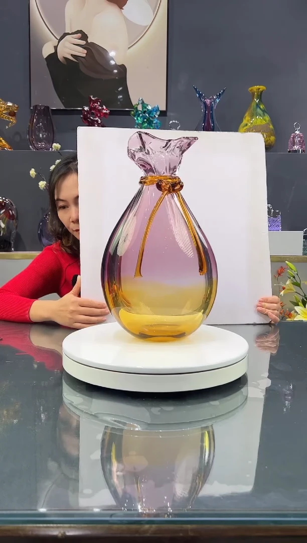 手工艺品琉璃    水晶琉璃花瓶1个