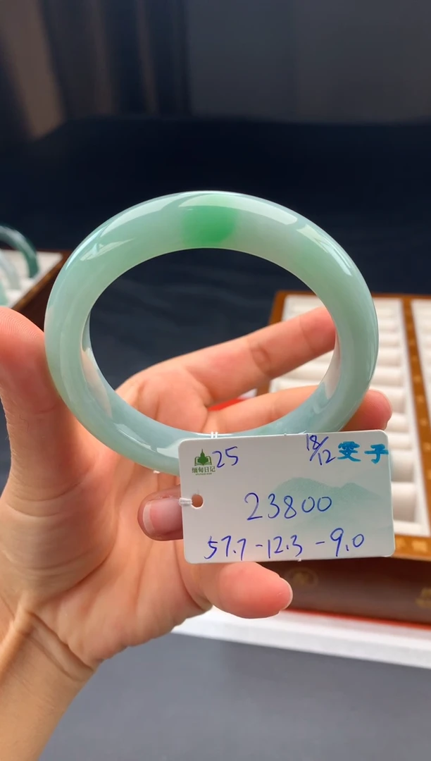 未镶嵌手镯翡翠翡翠自带#送人#，假一赔三