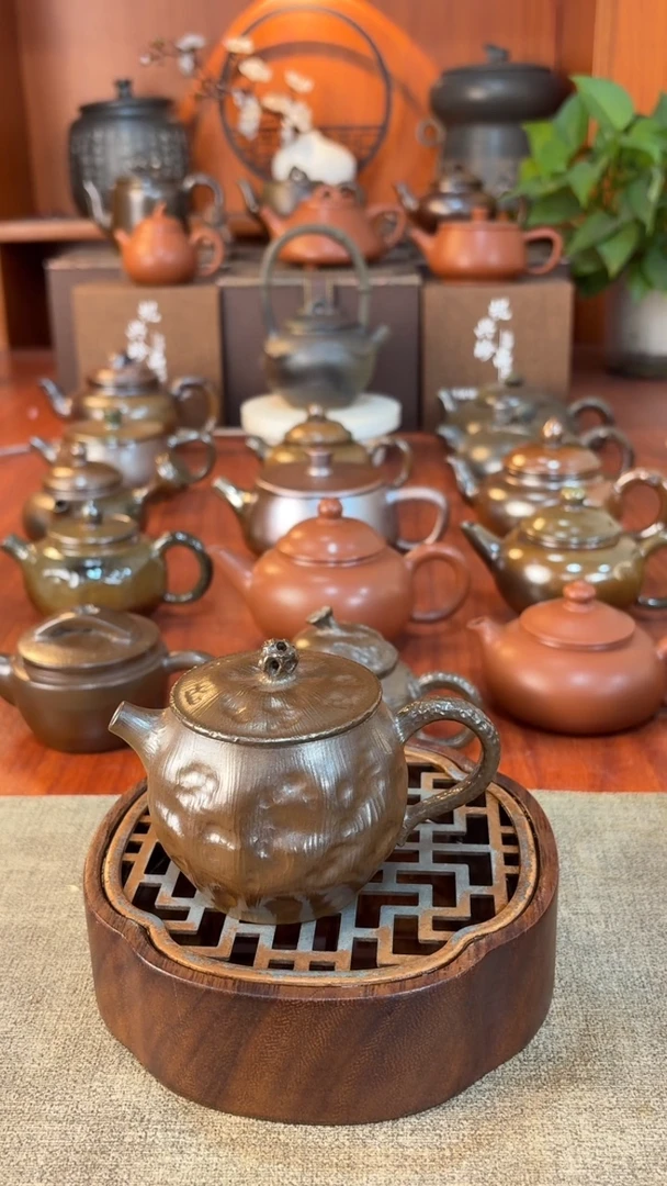 钦州坭兴陶全手工茶壶收捏130