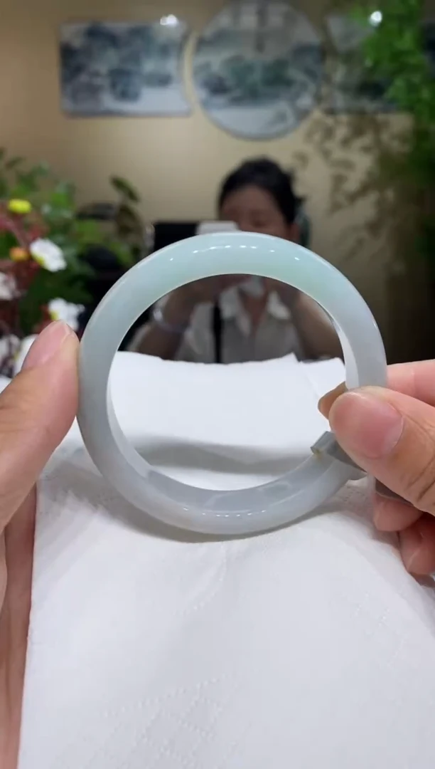 翡翠手镯未镶嵌翡翠56.6