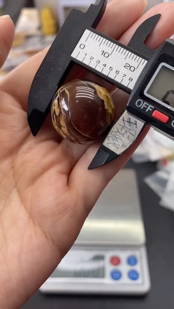 琥珀未镶嵌珠宝奇石405