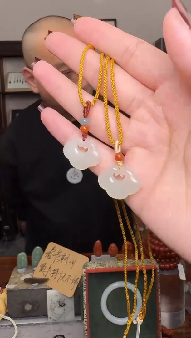 【闪购商品】和田玉挂件未镶嵌2375 多样性发其一