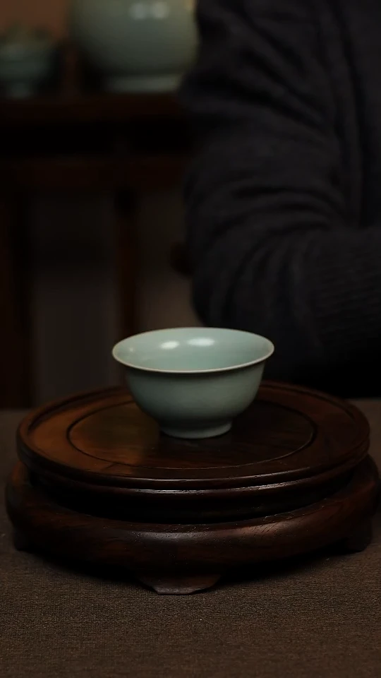 瓷片仿古天青压手杯90ml 微瑕 不带礼盒