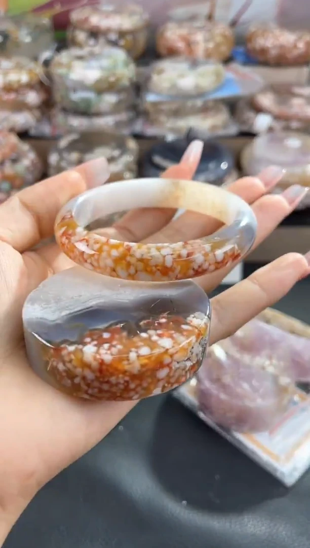 未镶嵌手镯石英质玉58