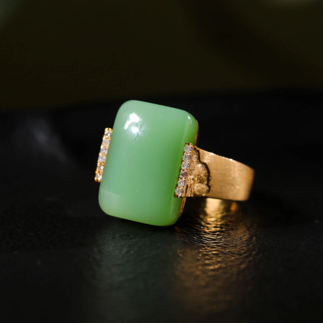 【意婵】《方外》18K金精工厚镶传承臻品顶料碧玉粉绿真钻戒指-911861