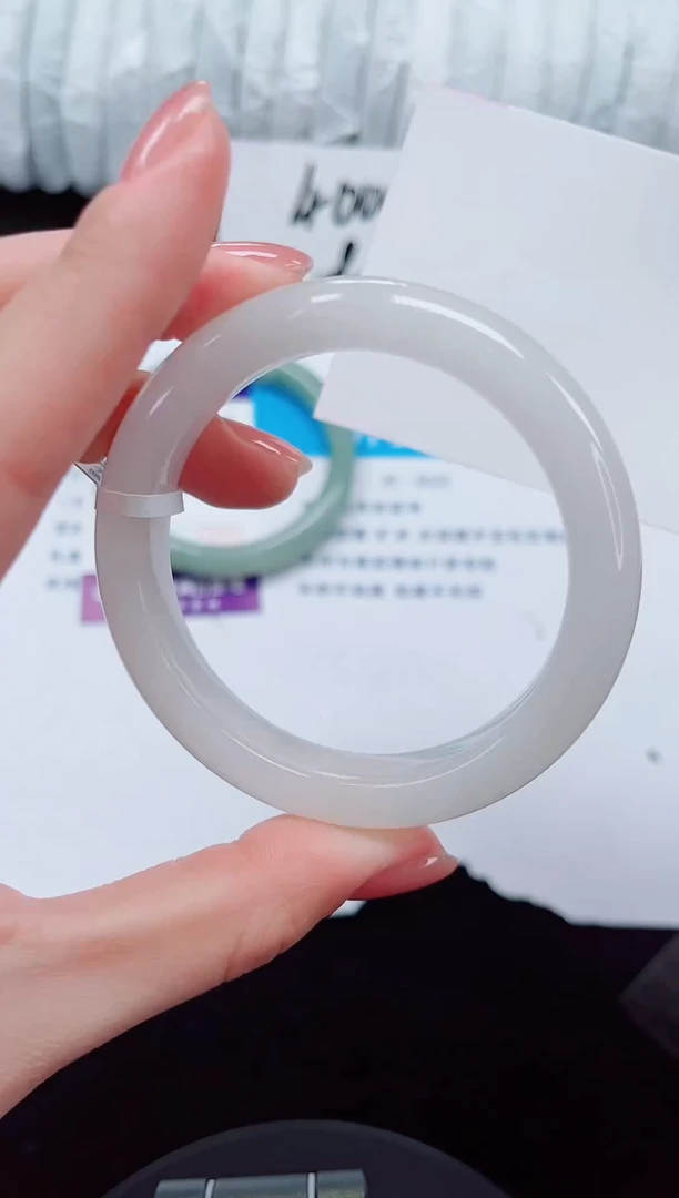 未镶嵌手镯石英质玉26-54/55