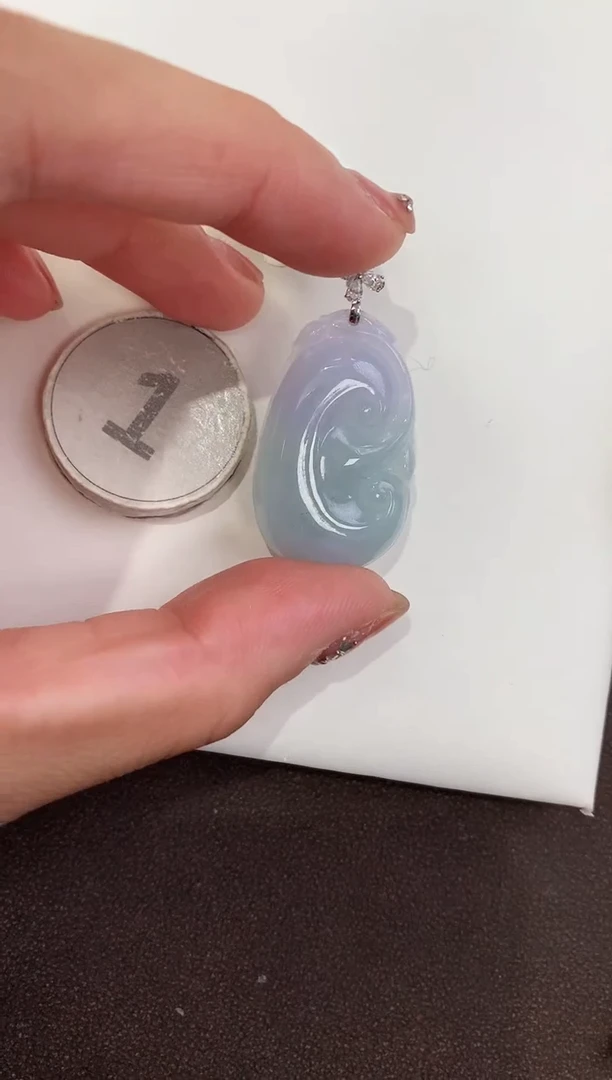 颈饰18K金镶嵌翡翠 天然缅甸a货翡翠(多样性发其一)