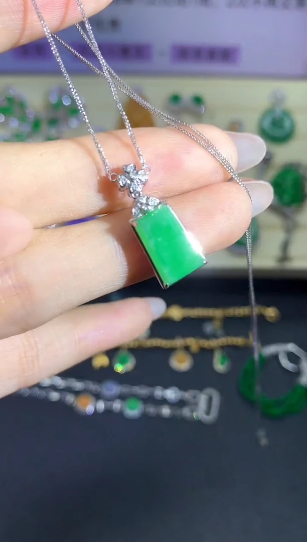 【闪购商品】翡翠套链18K金镶嵌套链|2380