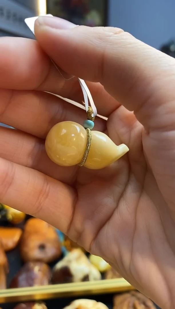 琥珀颈饰未镶嵌吊坠