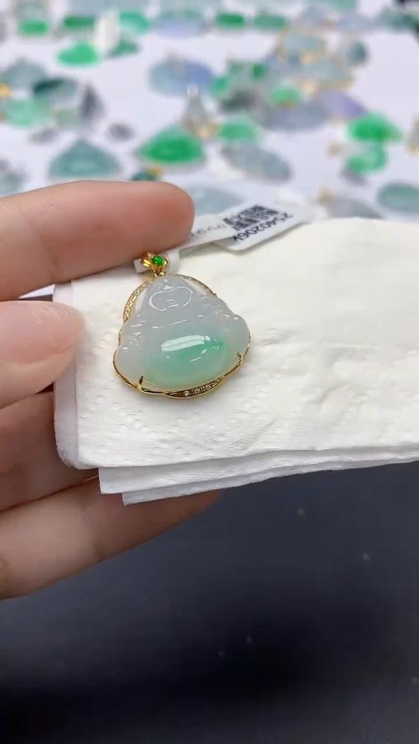 翡翠18K金镶嵌颈饰天然缅甸a货翡翠