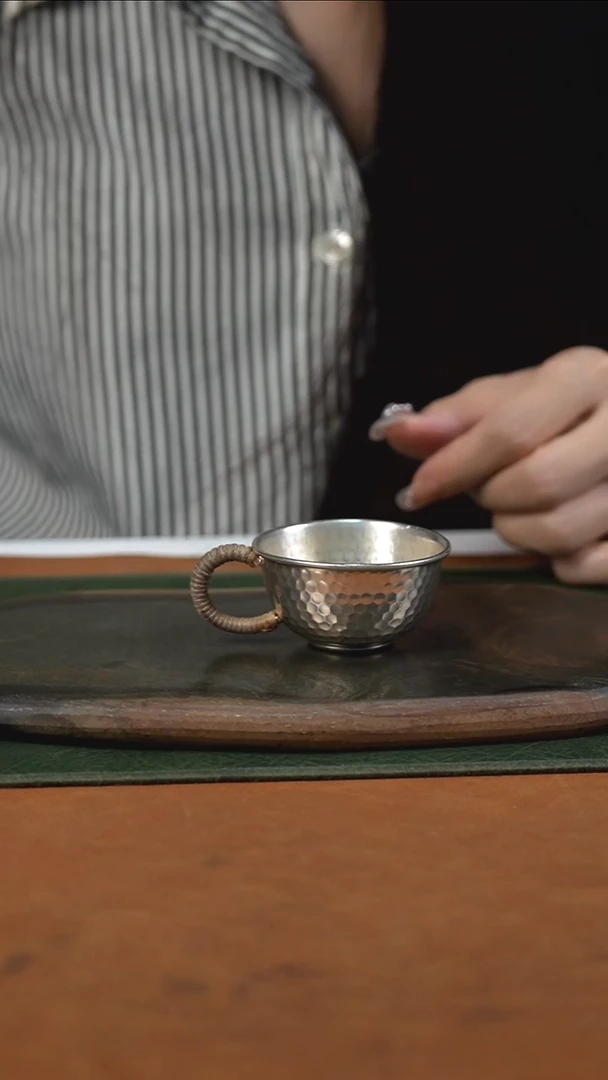 手工素面锤纹银杯999