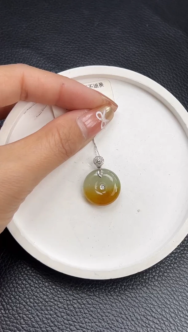 【闪购商品】翡翠颈饰18K金镶嵌YM390-2 平安扣