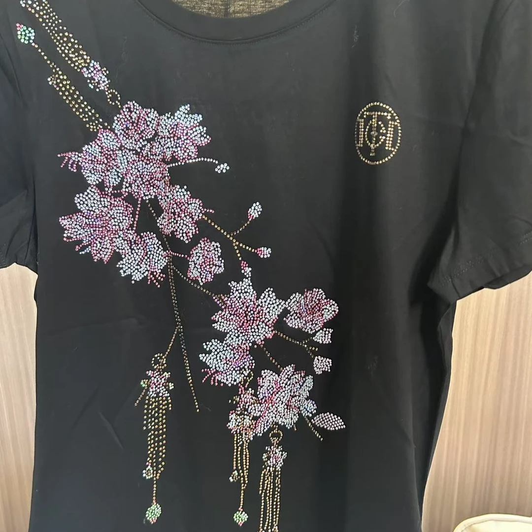 TCH轻奢烫钻炸街短袖洋气轻奢T恤上衣男女同款T72B10E7025私服tch