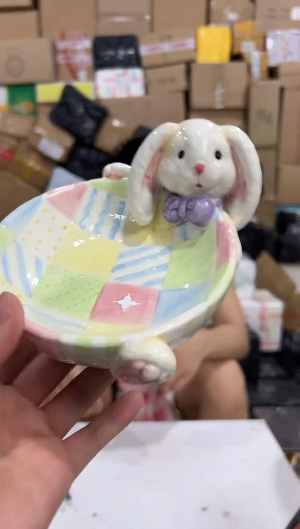 瓷片绿色原盒兔子碗