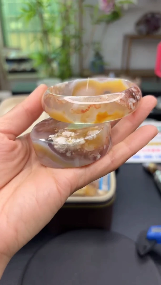 【闪购商品】石英质玉手镯未镶嵌C238(55圈赠送镯心)