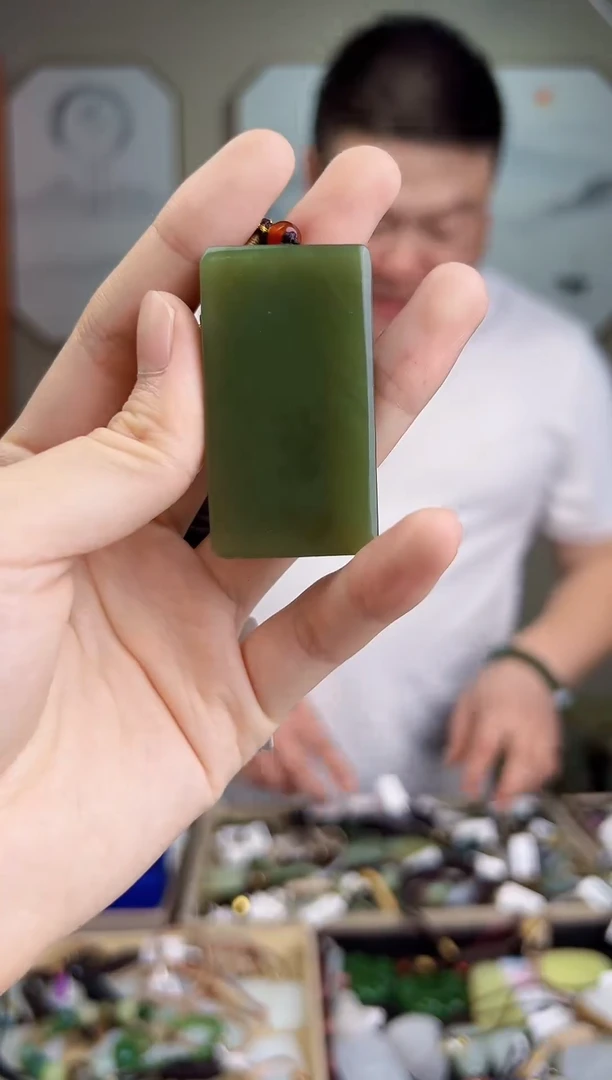 颈饰未镶嵌和田玉一物一证 拍一单发一个