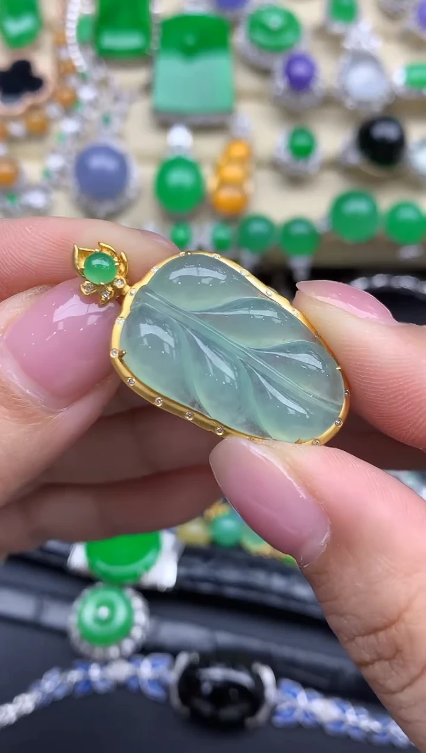 【闪购商品】翡翠颈饰18K金镶嵌373-中国好珍宝