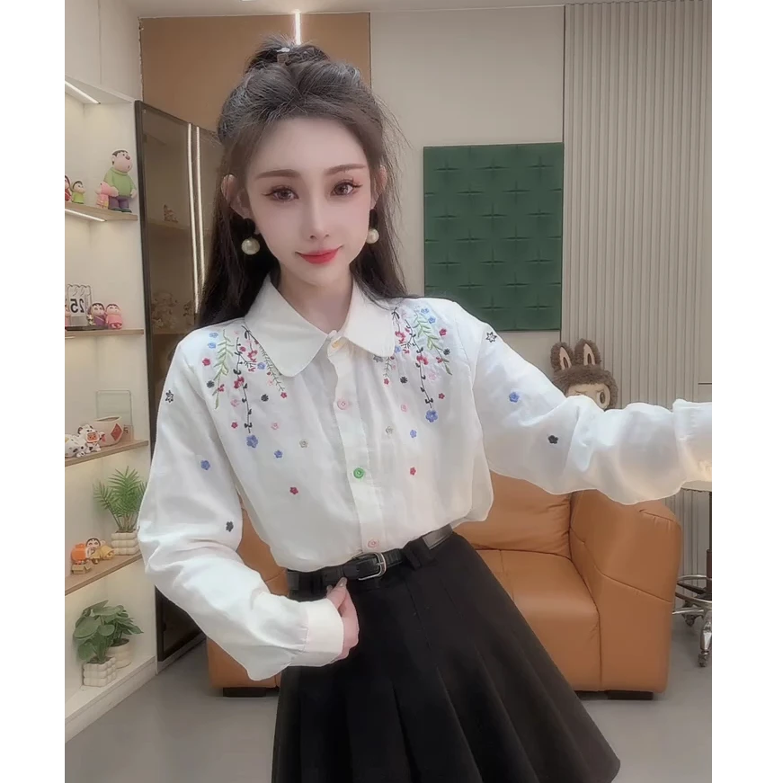 韩版超火小个子穿搭女2025秋冬爆款新款巨好看刺绣减龄polo领衬衫