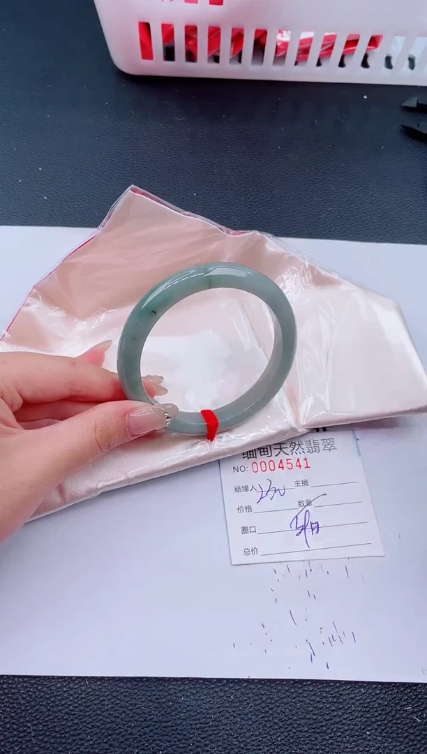 未镶嵌手镯翡翠33天然翡翠手镯