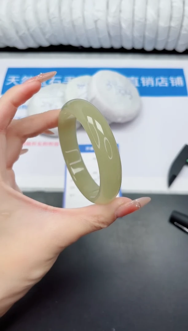 未镶嵌手镯石英质玉6-60.0CQ