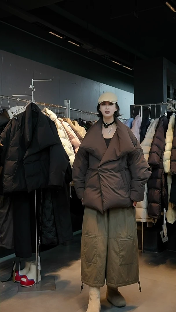 咖色羽绒外套咖色羽绒外套