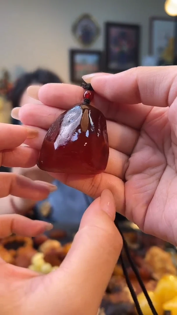 琥珀颈饰未镶嵌吊坠