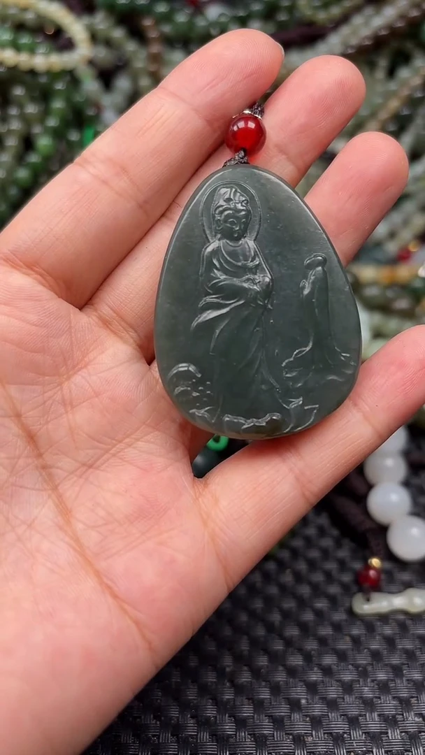 和田玉未镶嵌颈饰1