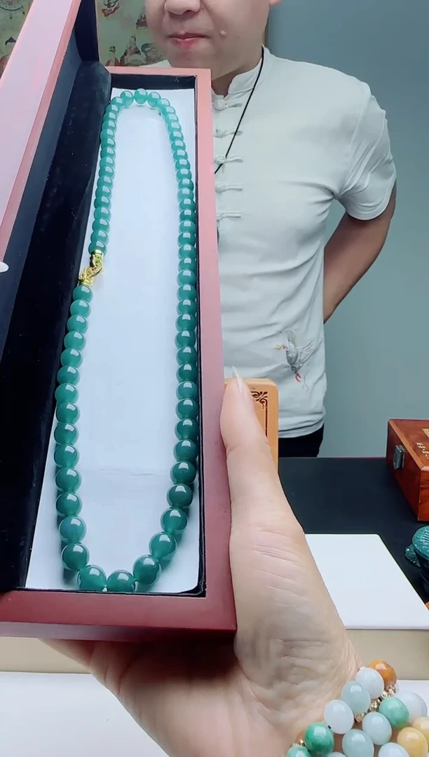 颈饰未镶嵌翡翠多样性发其一