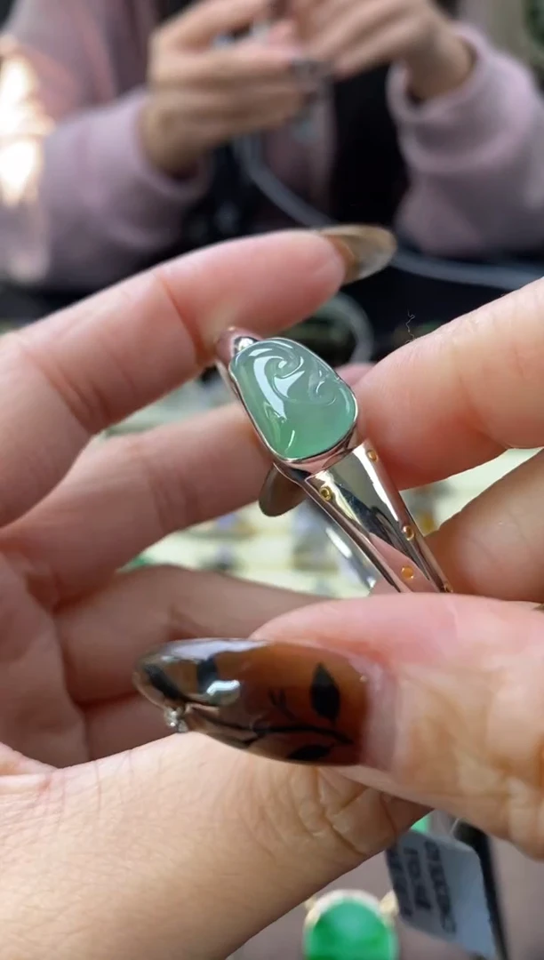 颈饰银S925镶嵌翡翠18261