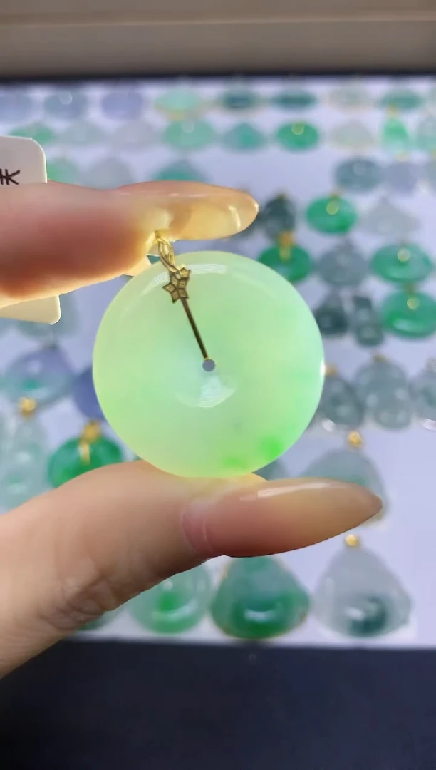 颈饰18K金镶嵌翡翠天然缅甸A货翡翠百元以上9元证书费自理