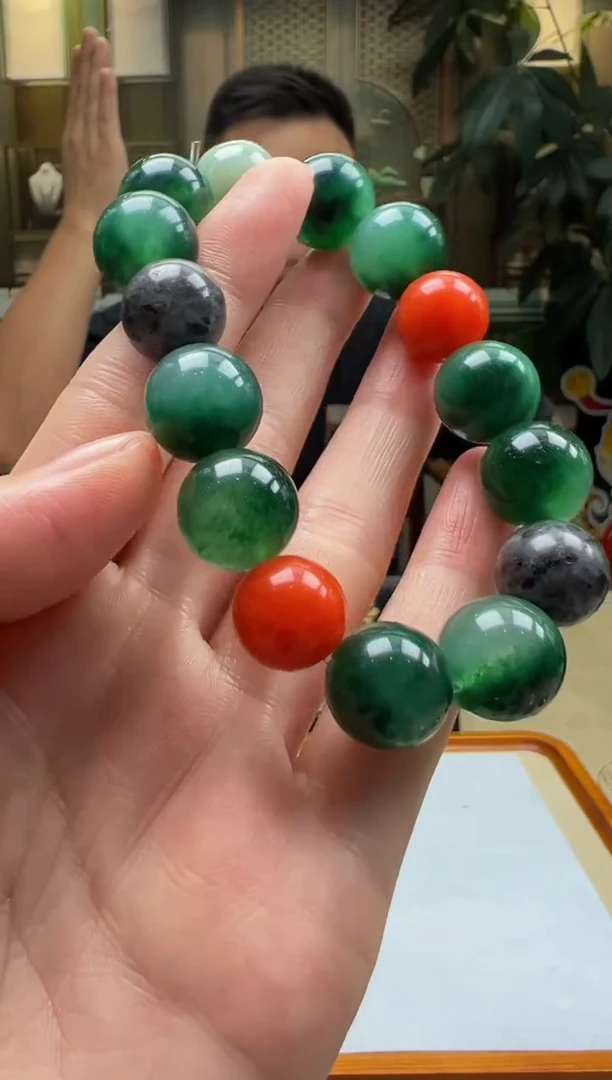 翡翠未镶嵌颈饰BQ2025-6-26-12