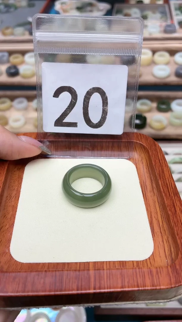 未镶嵌戒圈和田玉19号