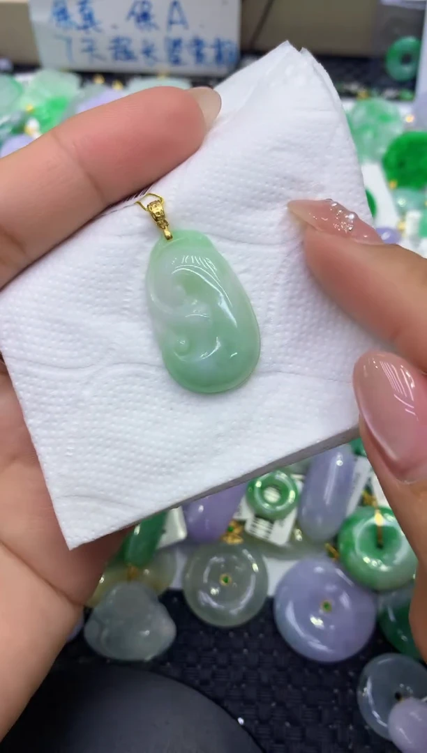 颈饰未镶嵌翡翠天然缅甸A货翡翠