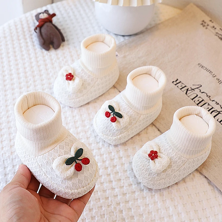 新生婴儿鞋秋冬季软底0-6-12个月女宝宝步前鞋防滑外出不掉学步鞋