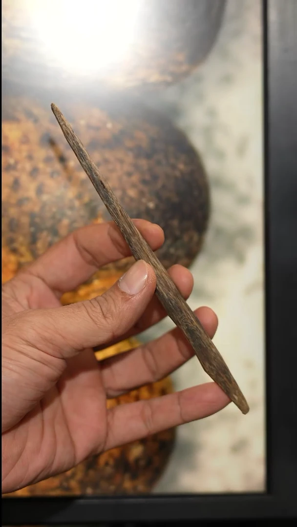 沉香手把件雨**清海南绿奇楠摆件