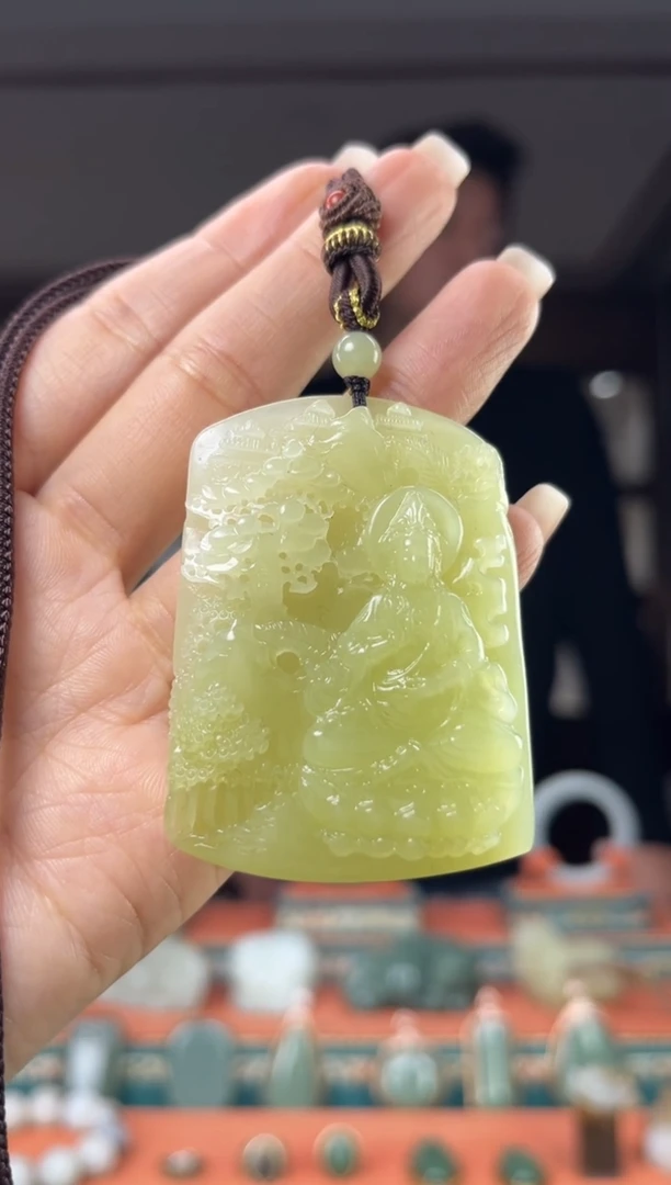 颈饰未镶嵌和田玉佩佩