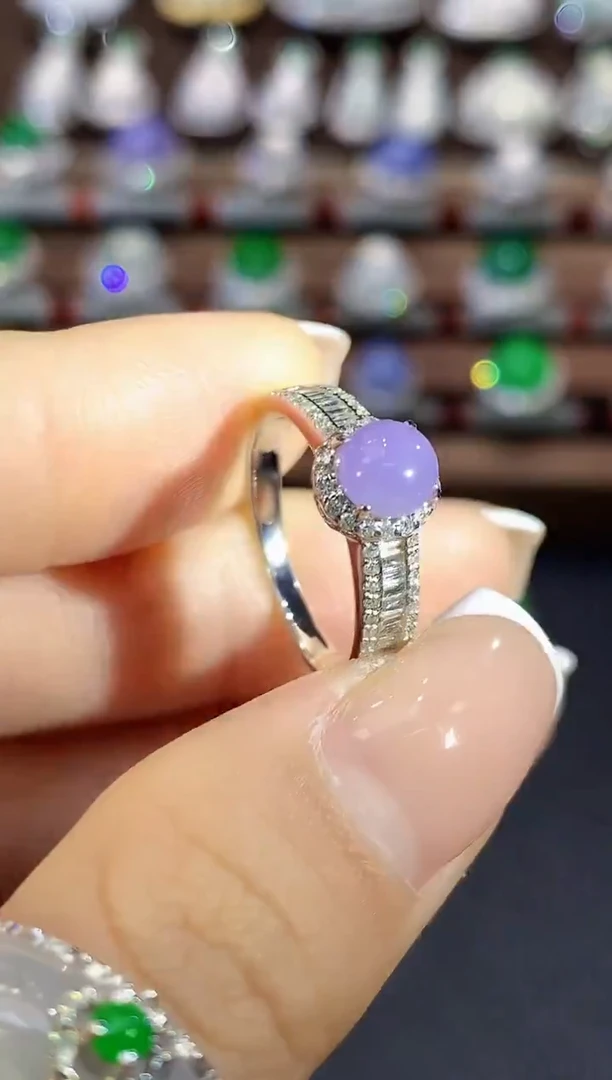 18K金镶嵌戒指翡翠C29紫货有一定色差