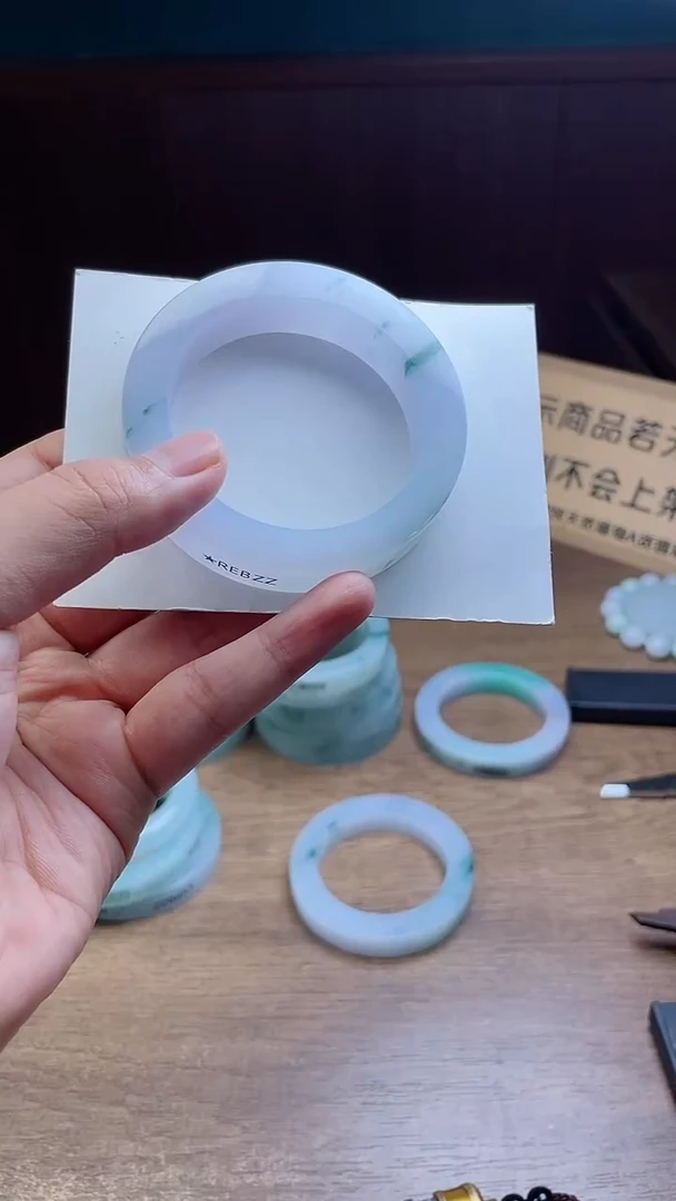 定制翡翠手镯未镶嵌雁****涌定制