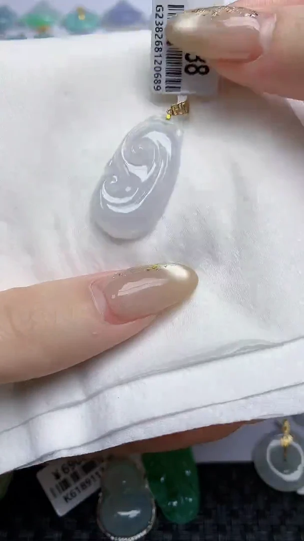 【闪购商品】翡翠颈饰18K金镶嵌天然翡翠A货