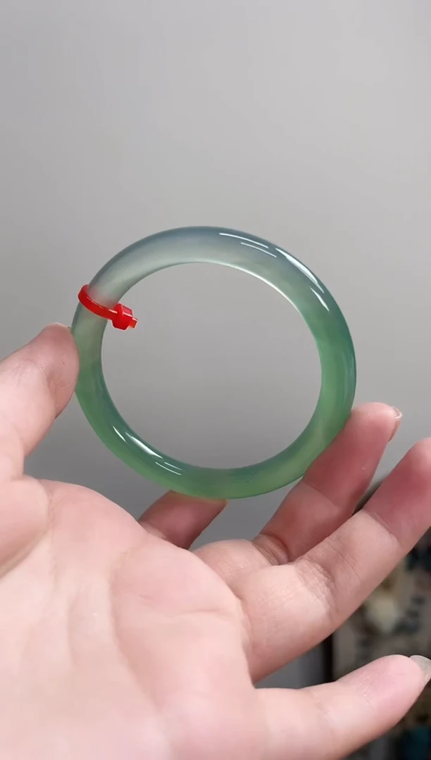 玛瑙/玉髓手镯未镶嵌54-55圈 需要包容圆条