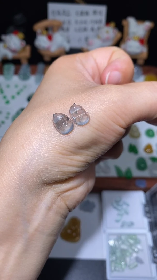 未镶嵌定制翡翠福豆