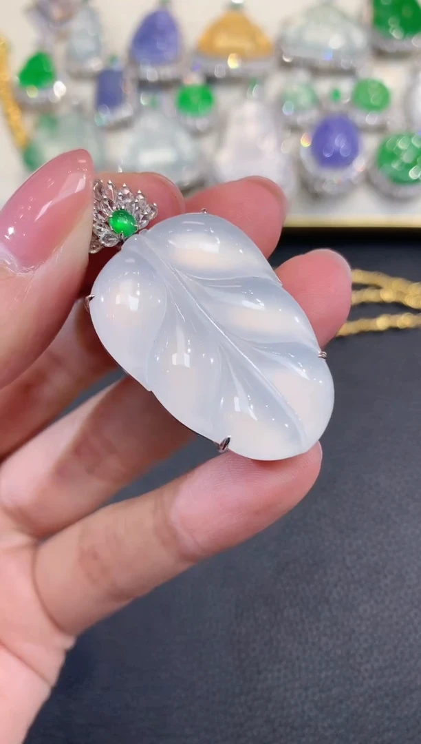 吊坠(不含链)18K金镶嵌翡翠D62