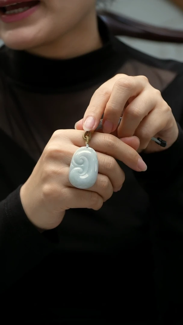 颈饰未镶嵌翡翠如意