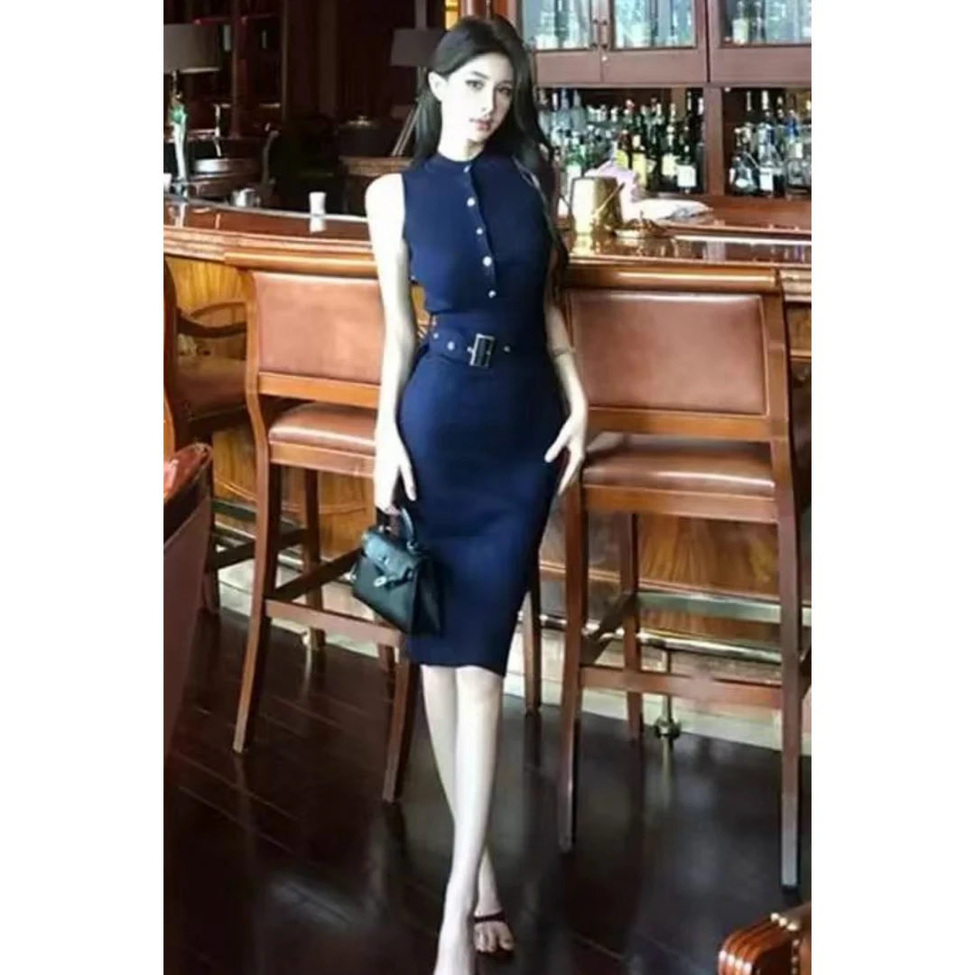 现货法国气质圆领排扣无袖连衣裙设计感修身显身材包臀裙2025