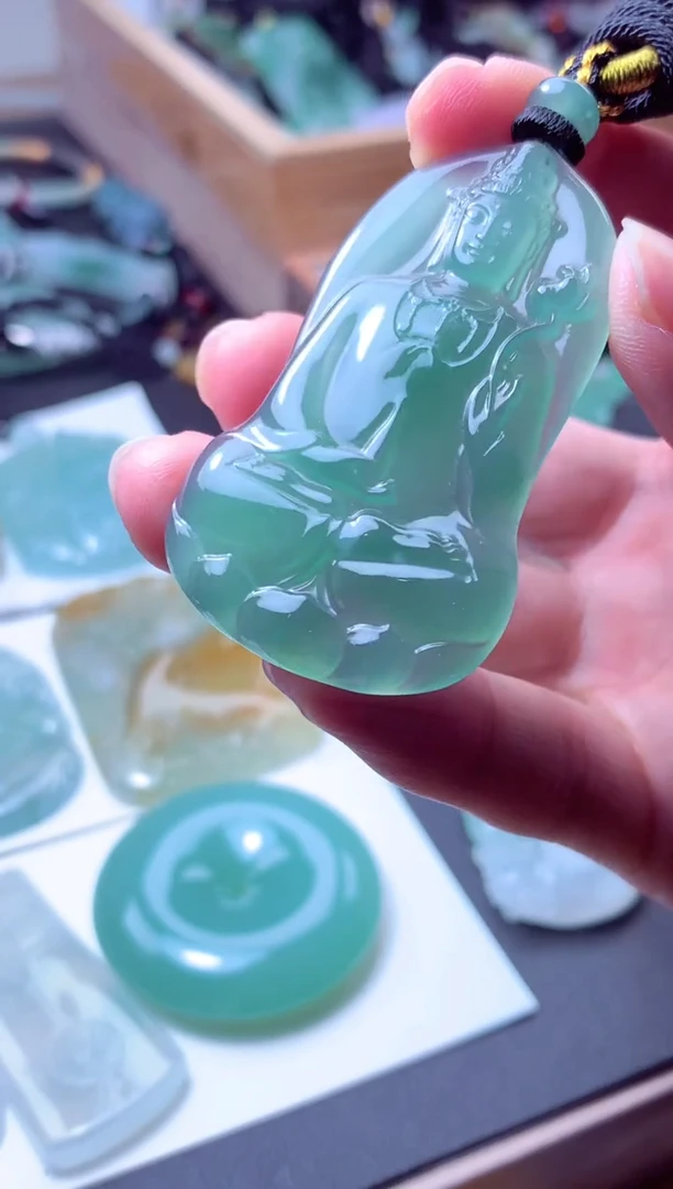 颈饰未镶嵌翡翠天然A货翡翠