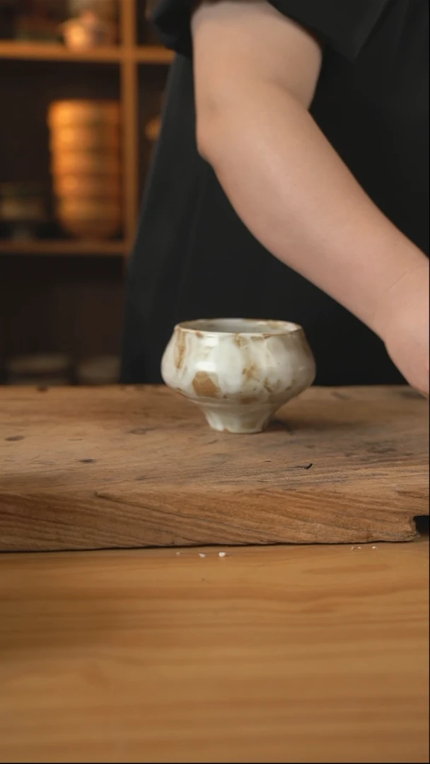 粉影系列的高脚钵钵碗