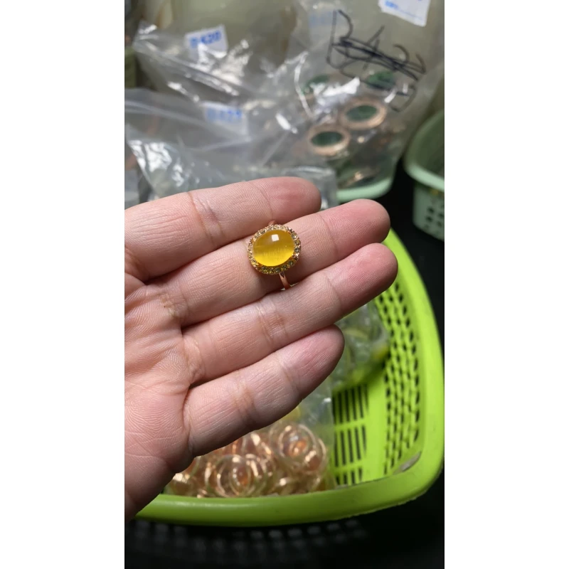B 463 金黄猫眼戒指