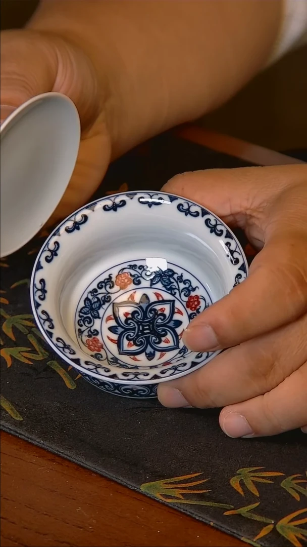 杯手工手绘杯杯很美丽