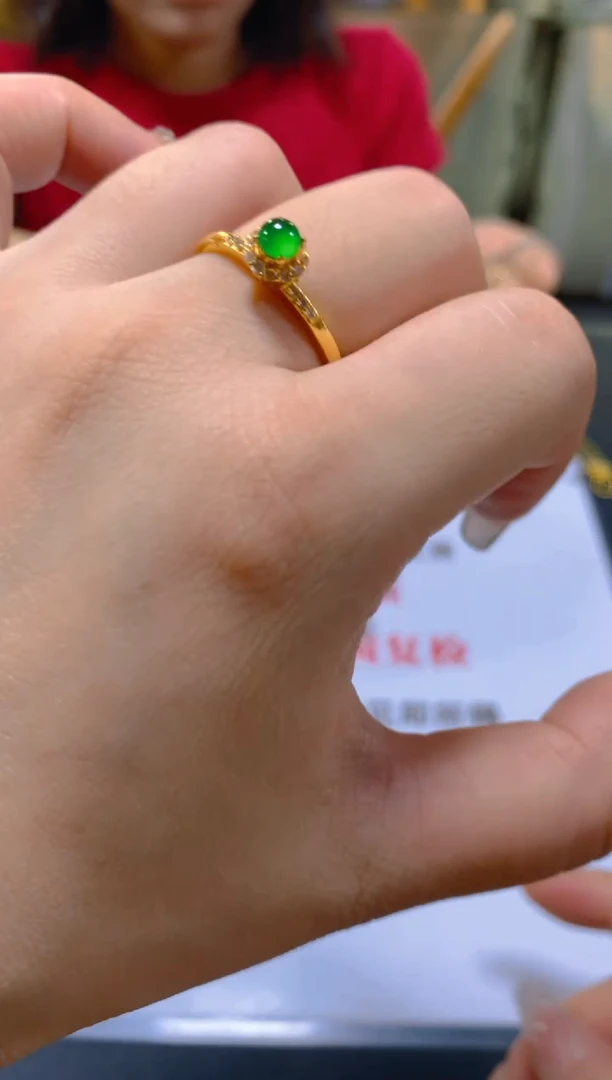 未镶嵌戒指翡翠多样性发一