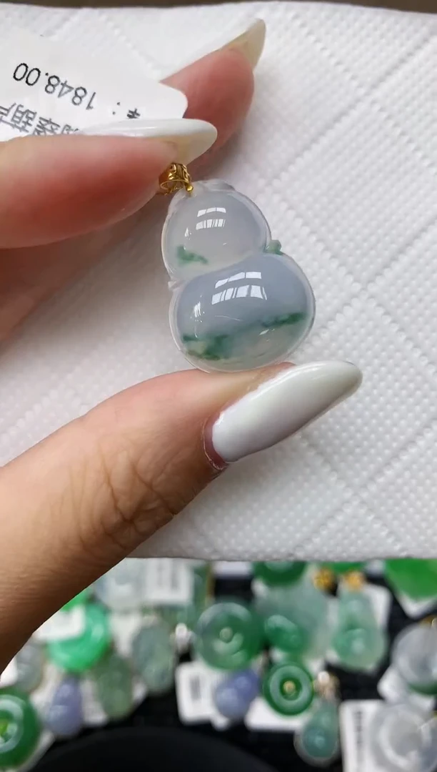 颈饰18K金镶嵌翡翠11111111111